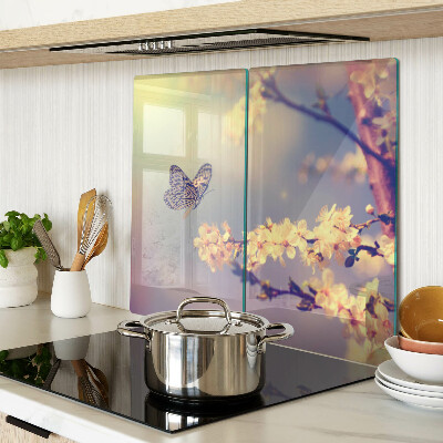 Schneidebrett glas Schmetterlingsmotiv auf Blumenhintergrund