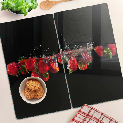 Schneidebrett glas Erdbeeren im Wasser