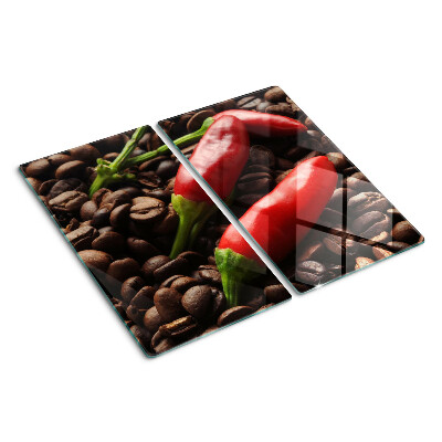 Schneidebrett glas Kaffee und Chilischoten