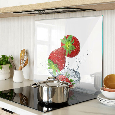 Glasschneidebrett Erdbeeren im Wasser