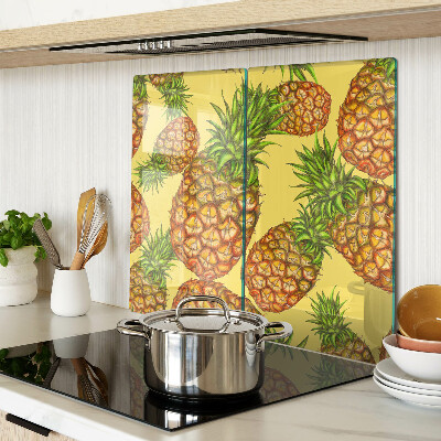 Glasschneidebrett Ananas auf gelbem Hintergrund