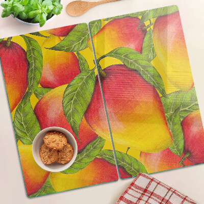 Schneidebrett glas Paprika auf einem Hintergrund aus grünen Blättern