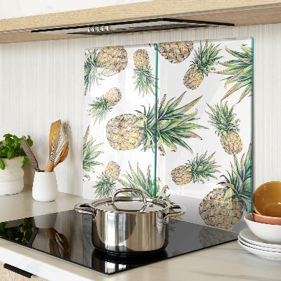 Schneidebrett glas Ananas auf weißem Hintergrund