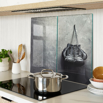 Schneidebrett glas Sessel in einem minimalistischen Interieur