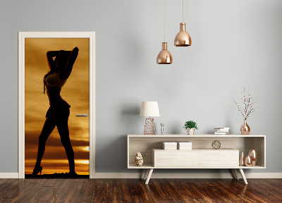 Selbstklebendes wandbild an der wand Kurzer rock