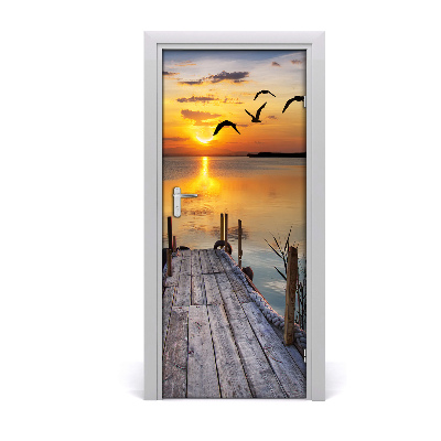 Selbstklebendes wandbild an der wand Holzsteg