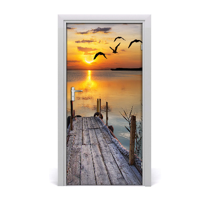 Selbstklebendes wandbild an der wand Holzsteg