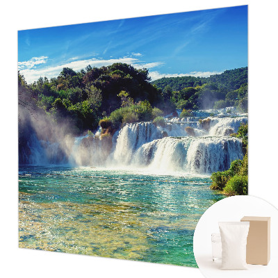 Fototapete fürs Wohnzimmer mit einer Wasserfalllandschaft