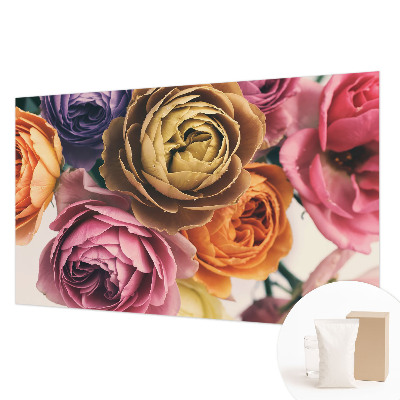 Vliestapete fürs Wohnzimmer mit bunten Rosen