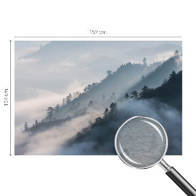 Bedruckte Vlies-Fototapete mit einer nebligen Landschaft als Motiv