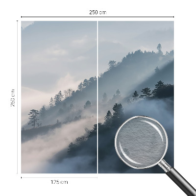 Bedruckte Vlies-Fototapete mit einer nebligen Landschaft als Motiv