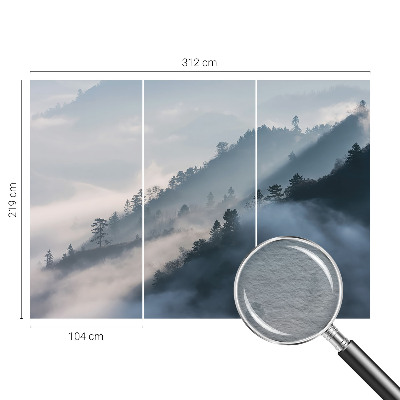 Bedruckte Vlies-Fototapete mit einer nebligen Landschaft als Motiv