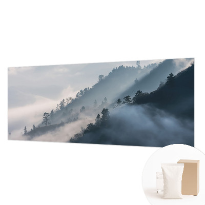 Bedruckte Vlies-Fototapete mit einer nebligen Landschaft als Motiv