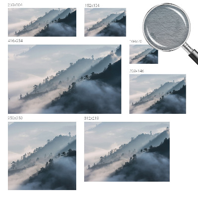 Bedruckte Vlies-Fototapete mit einer nebligen Landschaft als Motiv