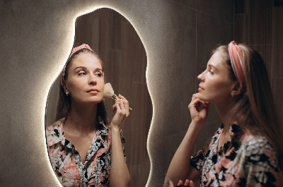 Asymmetrischer Led-Spiegel ohne Rahmen