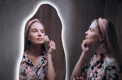 Unregelmäßig geformter Spiegel modern mit LED-Hintergrundbeleuchtung