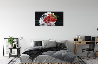 Leinwandbilder Erdbeeren im Eiswürfel
