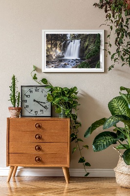 Stylegreen moosbild Wasserfall von Bäumen umgeben