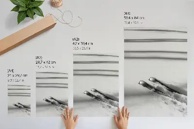 Kunstdruck auf Leinwand minimalistisches Motiv mit weißgrauen Skiern, Schatten und Frieden