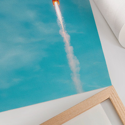 Poster Eine Rakete, die in den blauen Himmel aufsteigt
