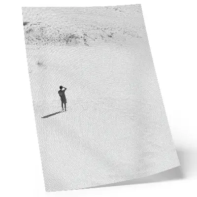 Wandposter mit minimalistischem Motiv zu den Themen Einsamkeit, Raum und Frieden