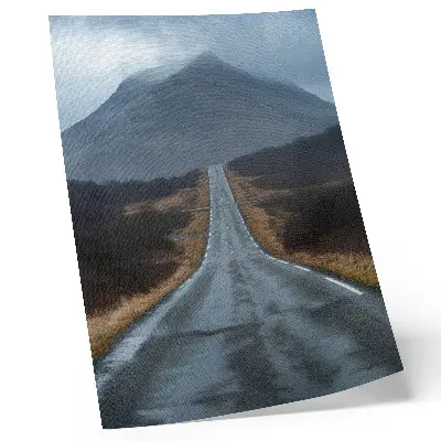 Kunstdruck auf Leinwand bewölkte Berge mit holpriger Straße in friedlicher Atmosphäre