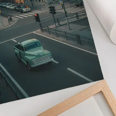 Poster mit Mietshäusern, Retro-Autos und Sonnenuntergangsstimmung