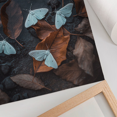 Kunstdruck leinwand Schmetterlinge vor einem Hintergrund aus Blättern in Herbstfarben