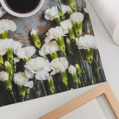 Poster Eine Tasse Kaffee und weiße Nelkenblüten