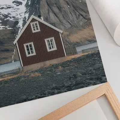 Kunstdruck auf Leinwand Berglandschaft mit Holzhaus und schneebedeckten Gipfeln