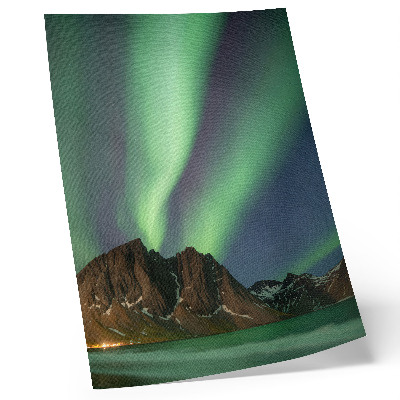 Wandposter Zauberhafter Himmel, grünes Licht, beeindruckende Berge