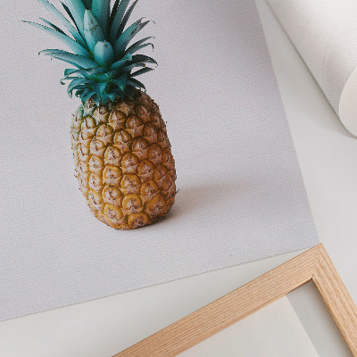Wandposter Ananas mit türkisfarbenen Blättern auf weißem Hintergrund