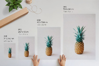 Wandposter Ananas mit türkisfarbenen Blättern auf weißem Hintergrund