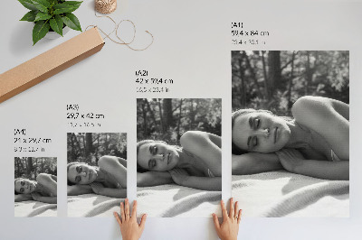 Wandposter Elegantes Porträt einer Frau in Schwarzweiß