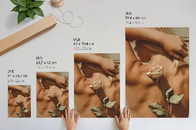 Poster mit einer minimalistischen Darstellung der Zartheit von Körper und Natur