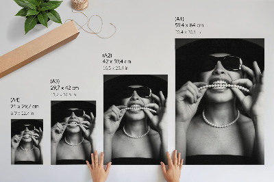 Wandposter Schwarz-weiße Perlen im Glamour-Stil, kontrastierende Gläser