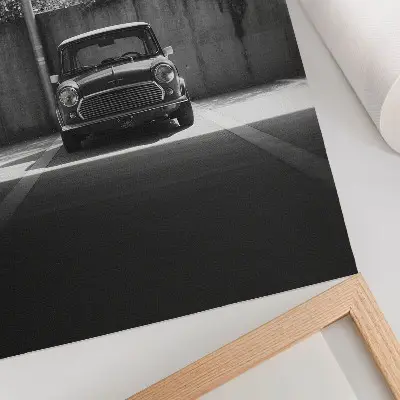 Wandposter klassischer Wagen in der Garage in Schwarz-Weiß