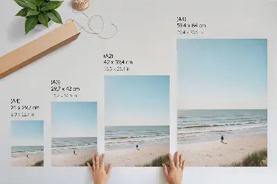 Leinwand Kunstdruck mit Motiv von Strand, ruhigem Meer und blauem Himmel im minimalistischen Stil für Harmonie