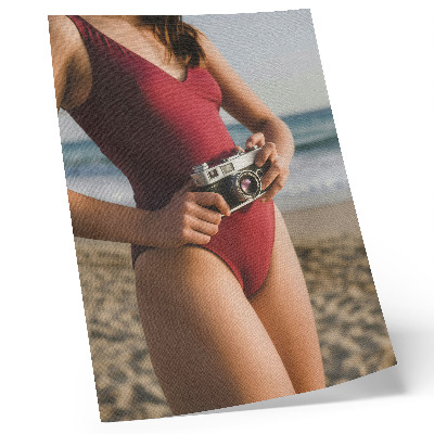Poster Strandfeeling, burgunderroter Anzug, Kamerafotografie