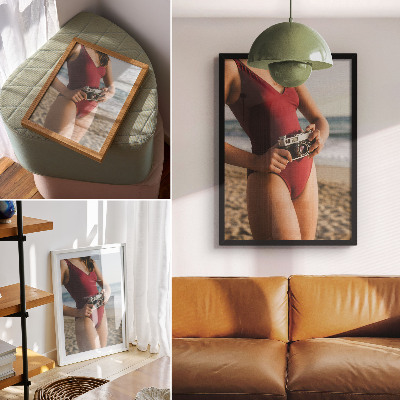 Poster Strandfeeling, burgunderroter Anzug, Kamerafotografie