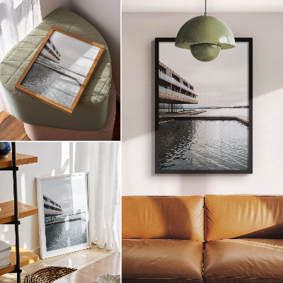 Wandposter Modernes Gebäude am Wasser, Minimalismus, Holz, Glas