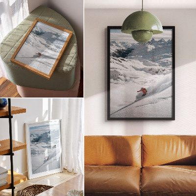 Poster Skifahrer in Aktion, weiße Berge, blauer Himmel