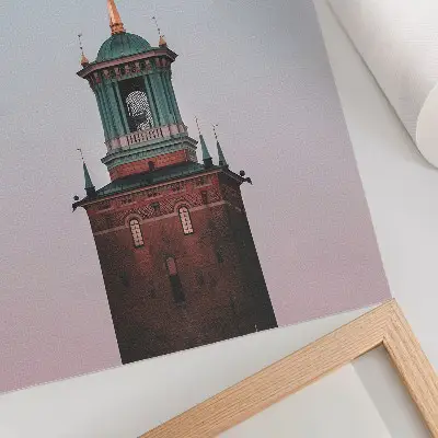 Poster mit Turmmond-Hintergrund in pastellfarbener Ruhe