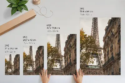 Kunstdruck auf Leinwand Eiffelturm mit Architektur und Bäumen in warmen Farben
