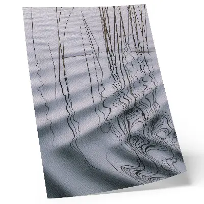 Wandposter mit minimalistischem Motiv von Wellen und Linien auf dem Wasser
