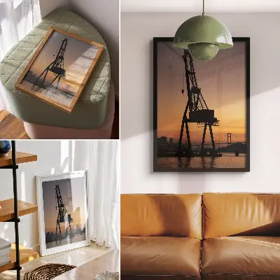 Poster Silhouette eines Industriekrans bei Sonnenuntergang an einer Brücke