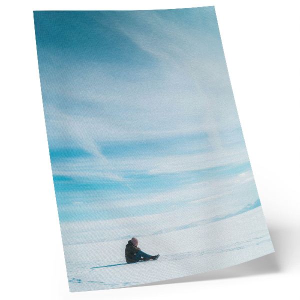 Poster Blauer Himmel über der verschneiten Einöde, Stille und Weite
