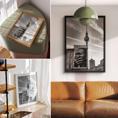Wandposter Eine Stadt mit einem Wandgemälde und einem Fernsehturm