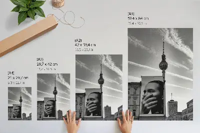 Wandposter eine Stadt mit Wandgemälde und Fernsehturm