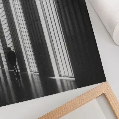 Wandposter mit schwarz-weißem geometrischem Muster und Weltraumlicht
